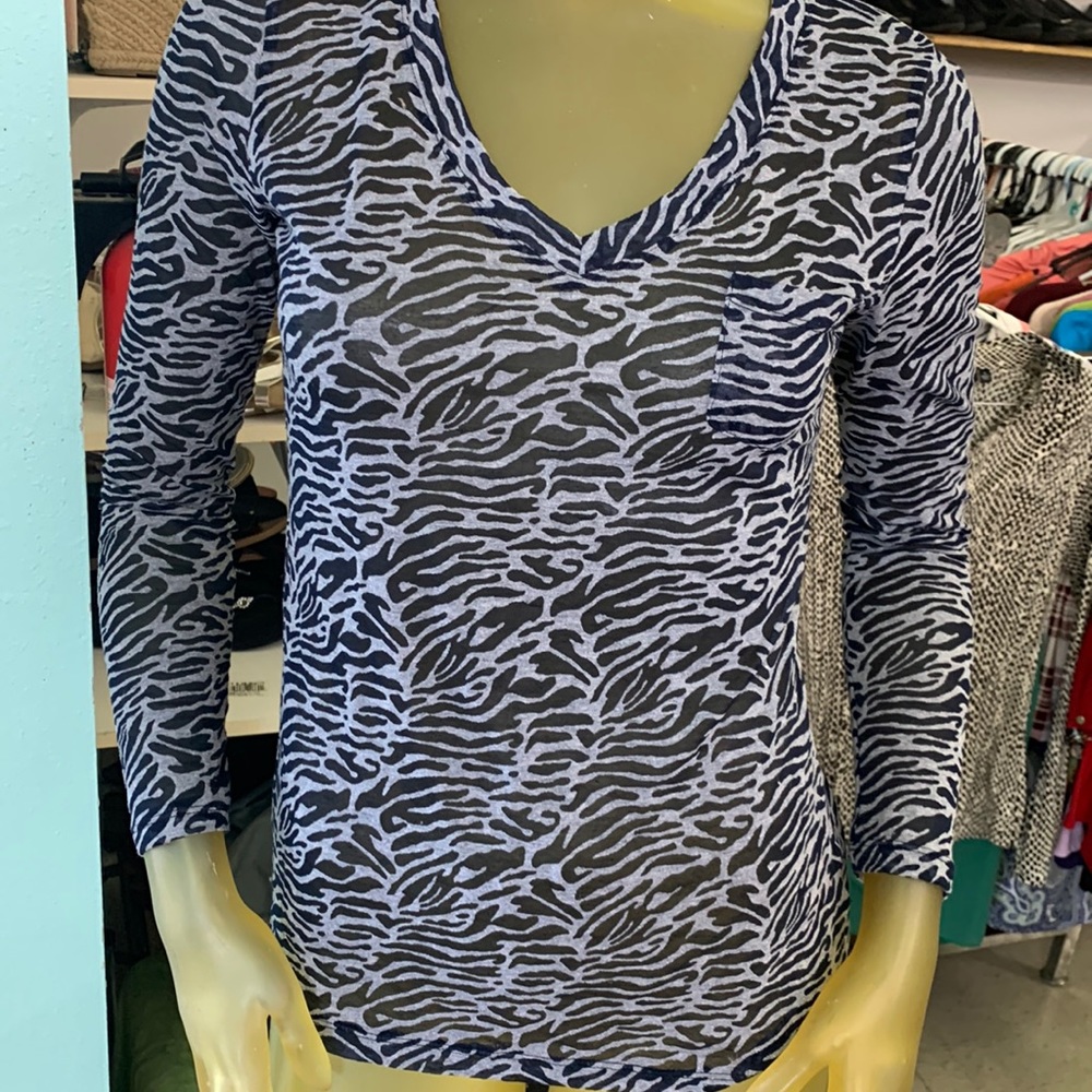 DNA long sleeve top